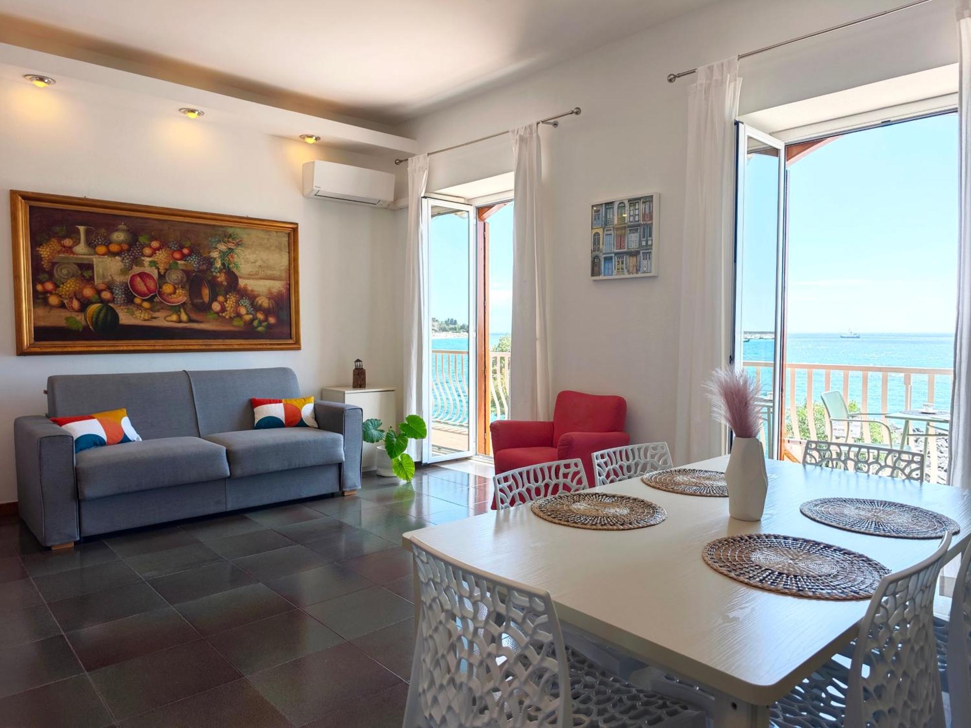 Super Panorama & Astonishing Apartment Seaview Giardini Naxos Exterior photo