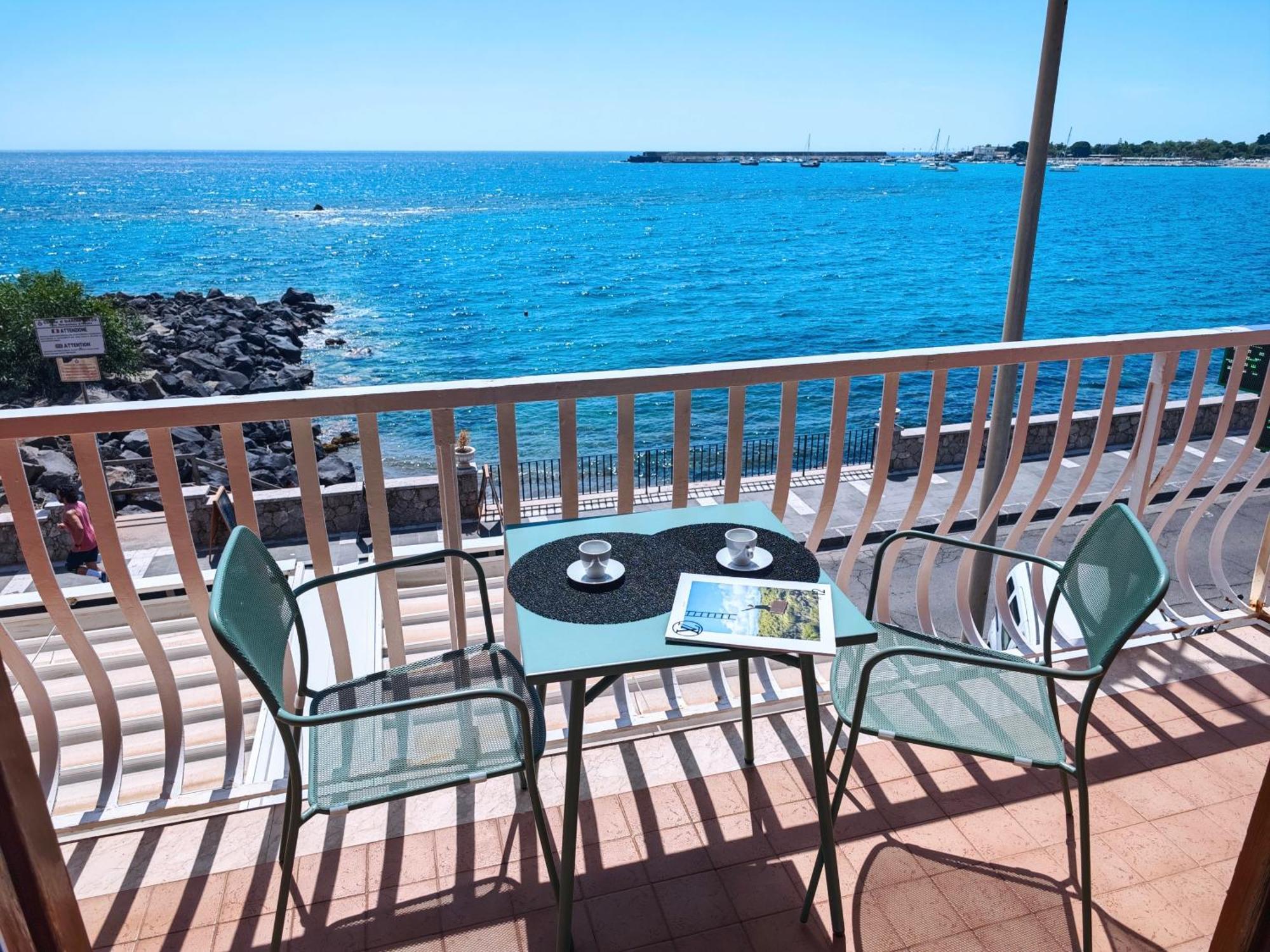 Super Panorama & Astonishing Apartment Seaview Giardini Naxos Exterior photo
